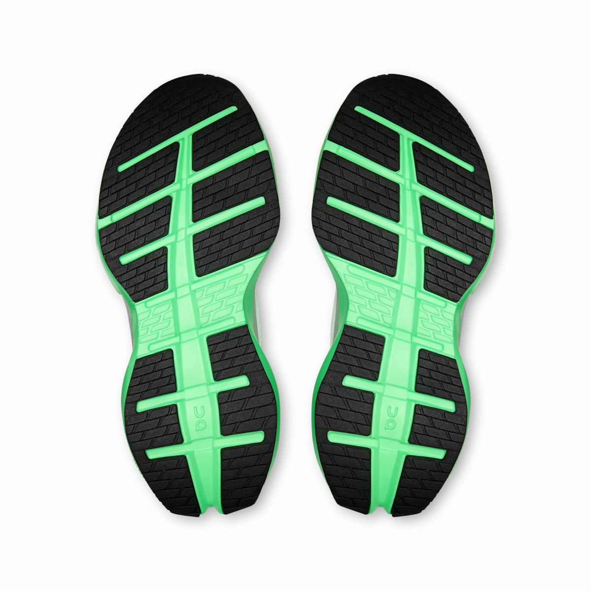 On United States Essential / Women's Cloudrunner 3 Max - White/Verdite