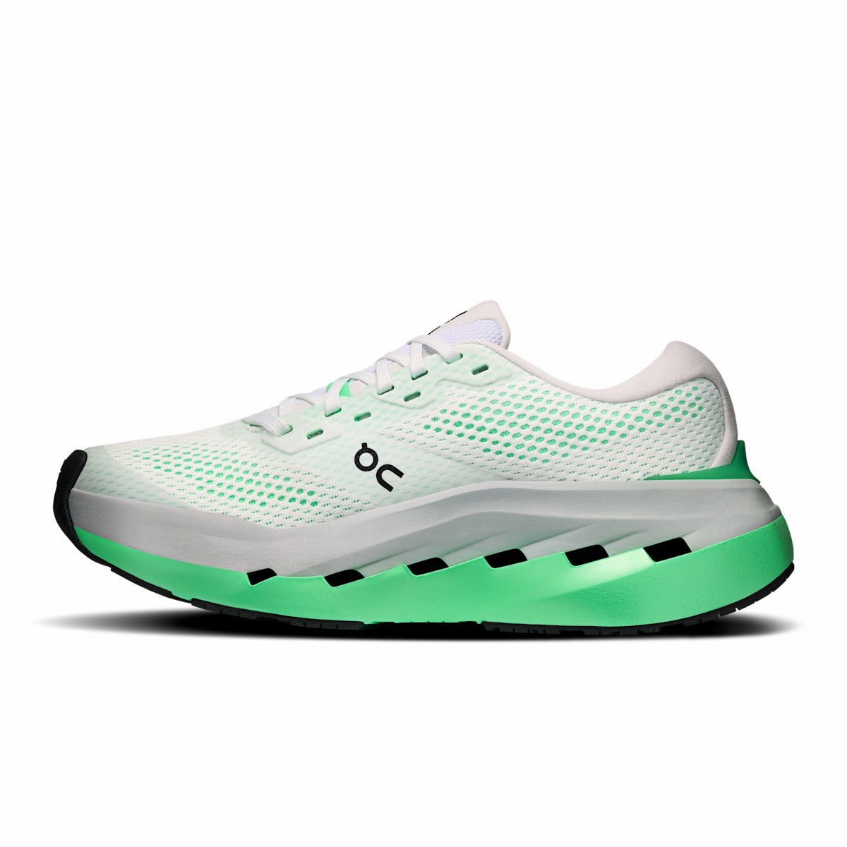On United States Essential / Women's Cloudrunner 3 Max - White/Verdite