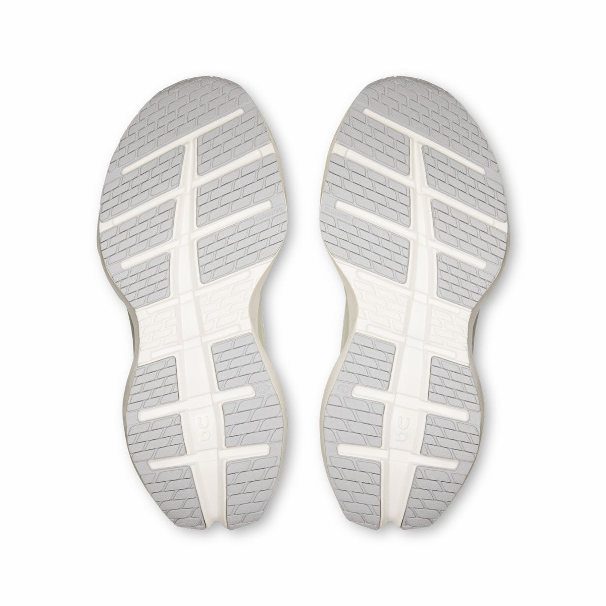 On United States Latest / Women's Cloudrunner 3 Max - White/Glacier