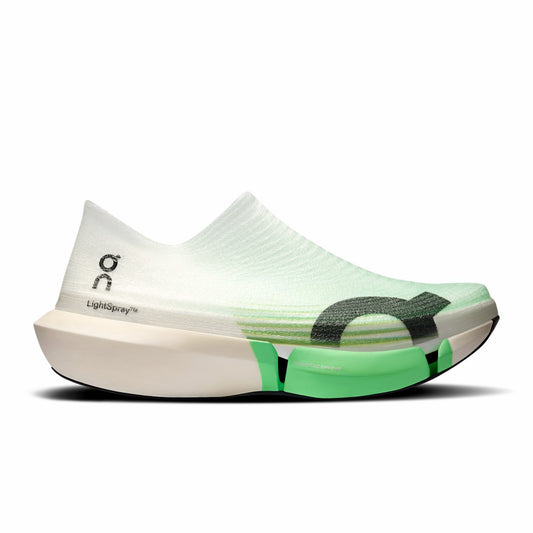 On United States Everyday / LightSpray Cloudboom Strike 2 - White/Verdite