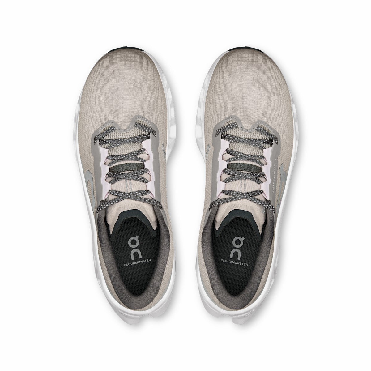 On United States Value / Women's Cloudmonster 3 - Truffle/Ivory