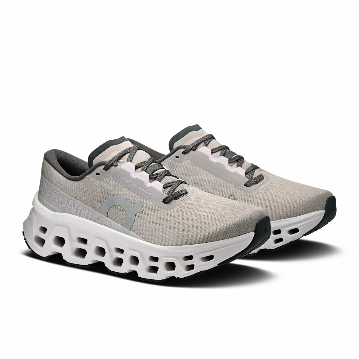 On United States Value / Women's Cloudmonster 3 - Truffle/Ivory