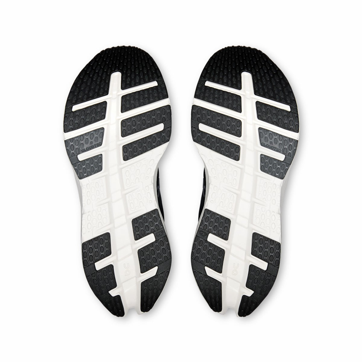 On United States New / Women's Cloudrunner 3 - Black/Ivory