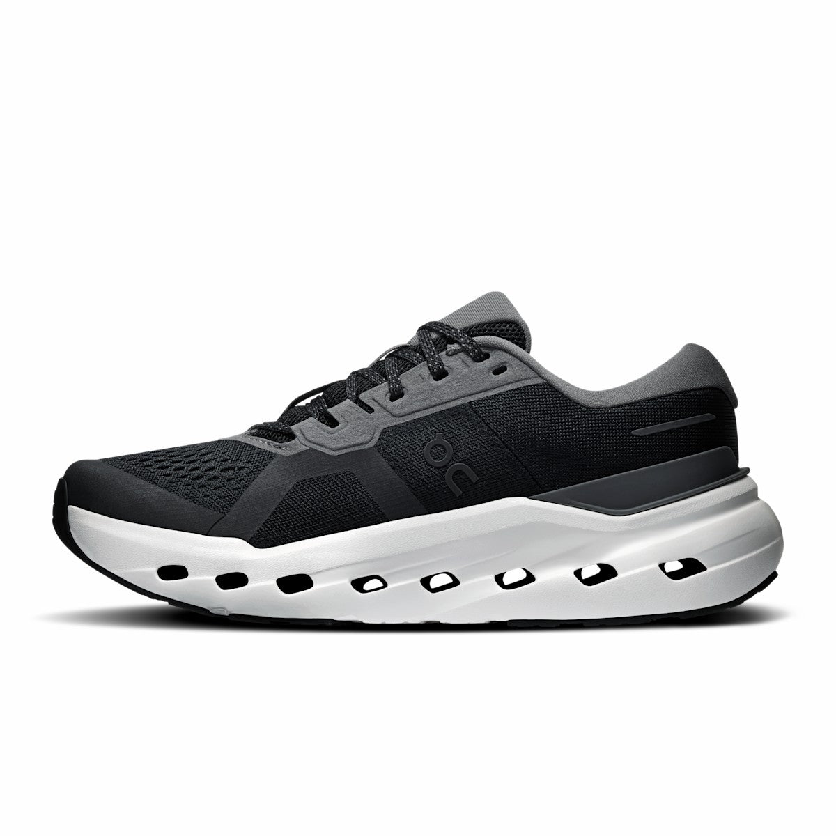 On United States New / Women's Cloudrunner 3 - Black/Ivory