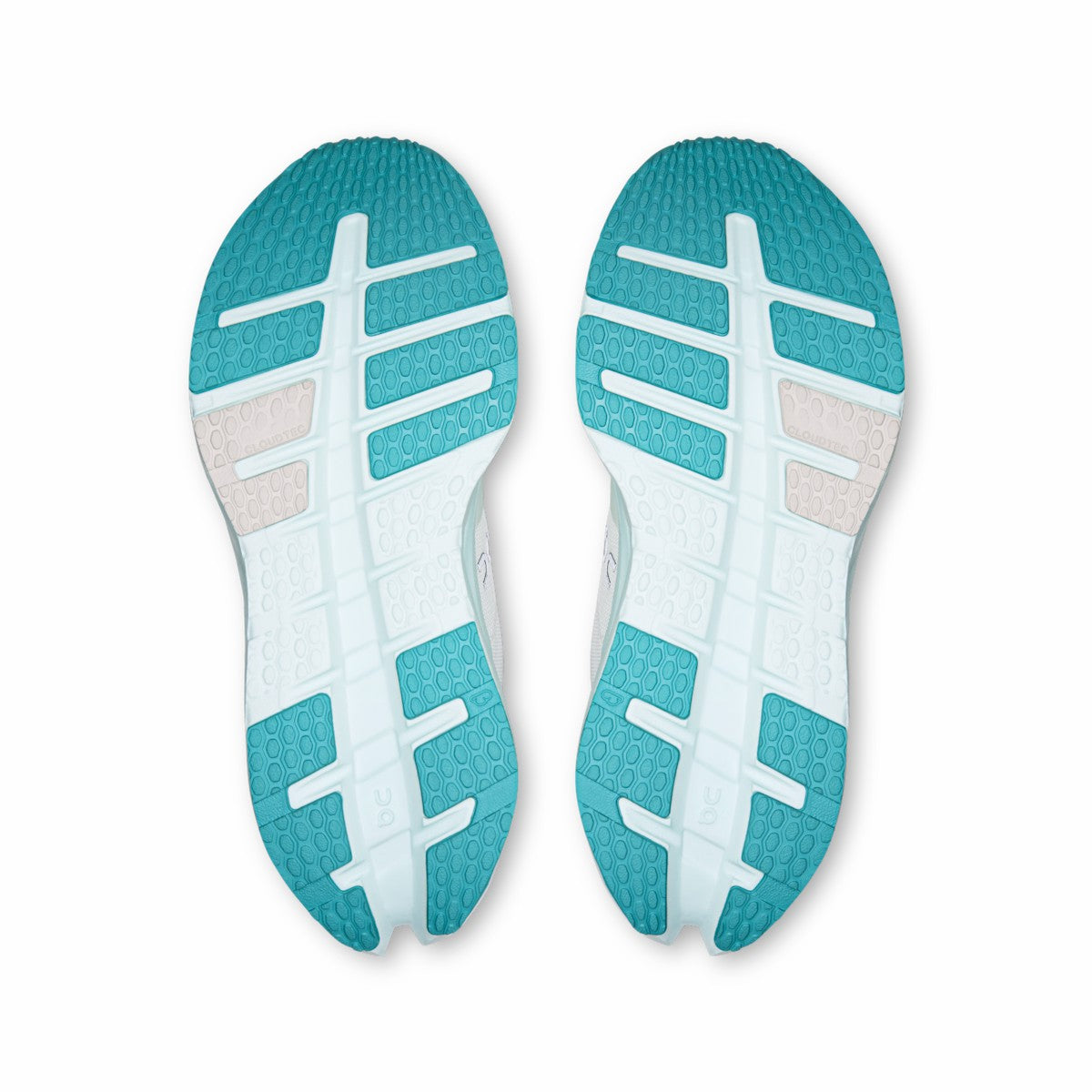 On United States Classic / Women's Cloudrunner 3 - Ivory/Aquamarine