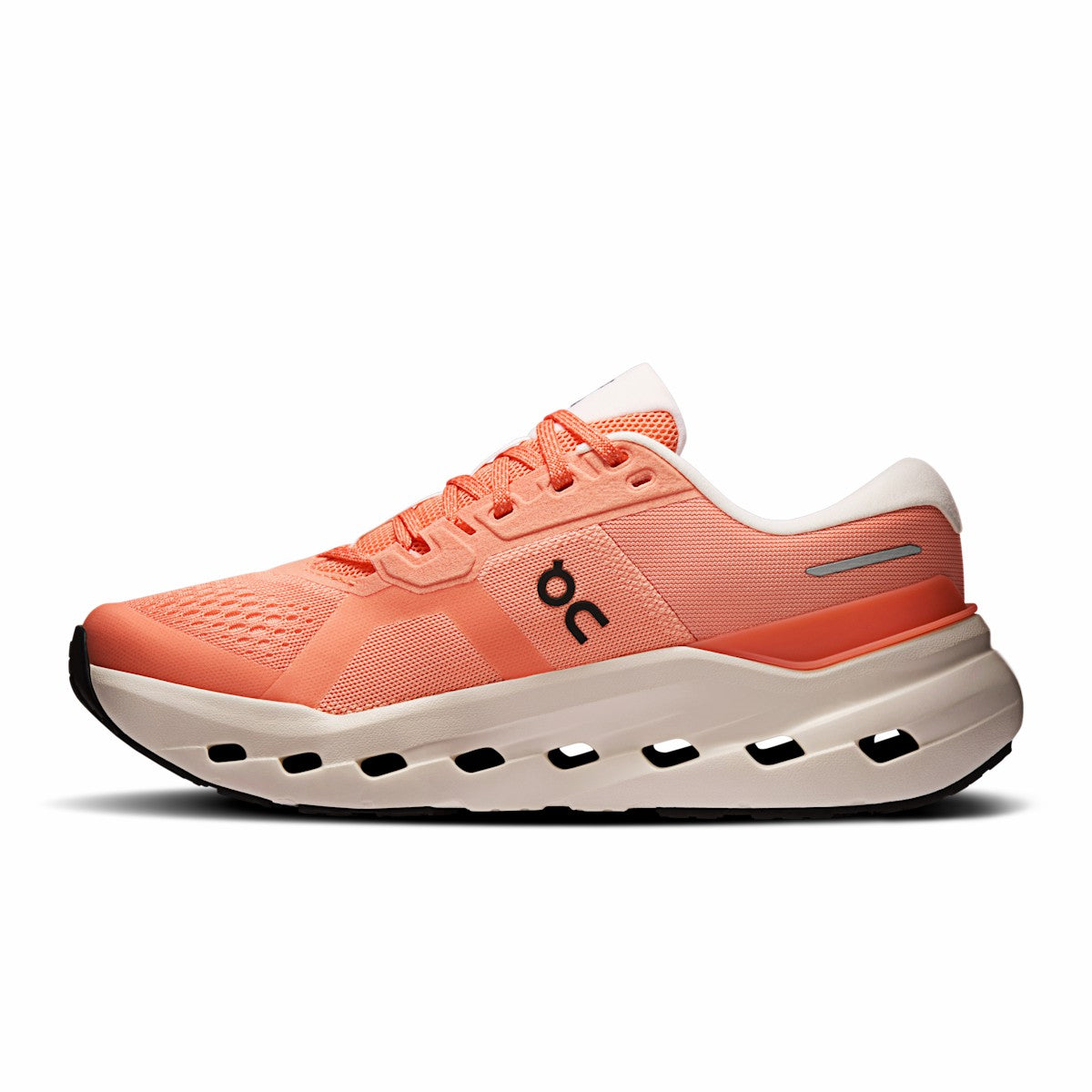 On United States Value / Women's Cloudrunner 3 - Sunstone/Ivory