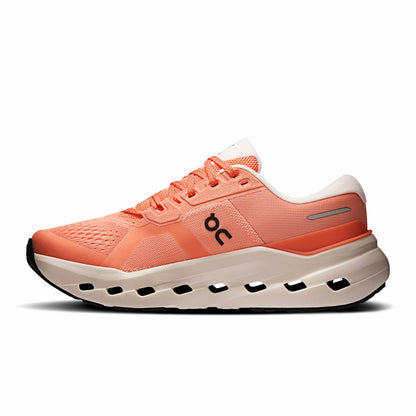 On United States Value / Women's Cloudrunner 3 - Sunstone/Ivory