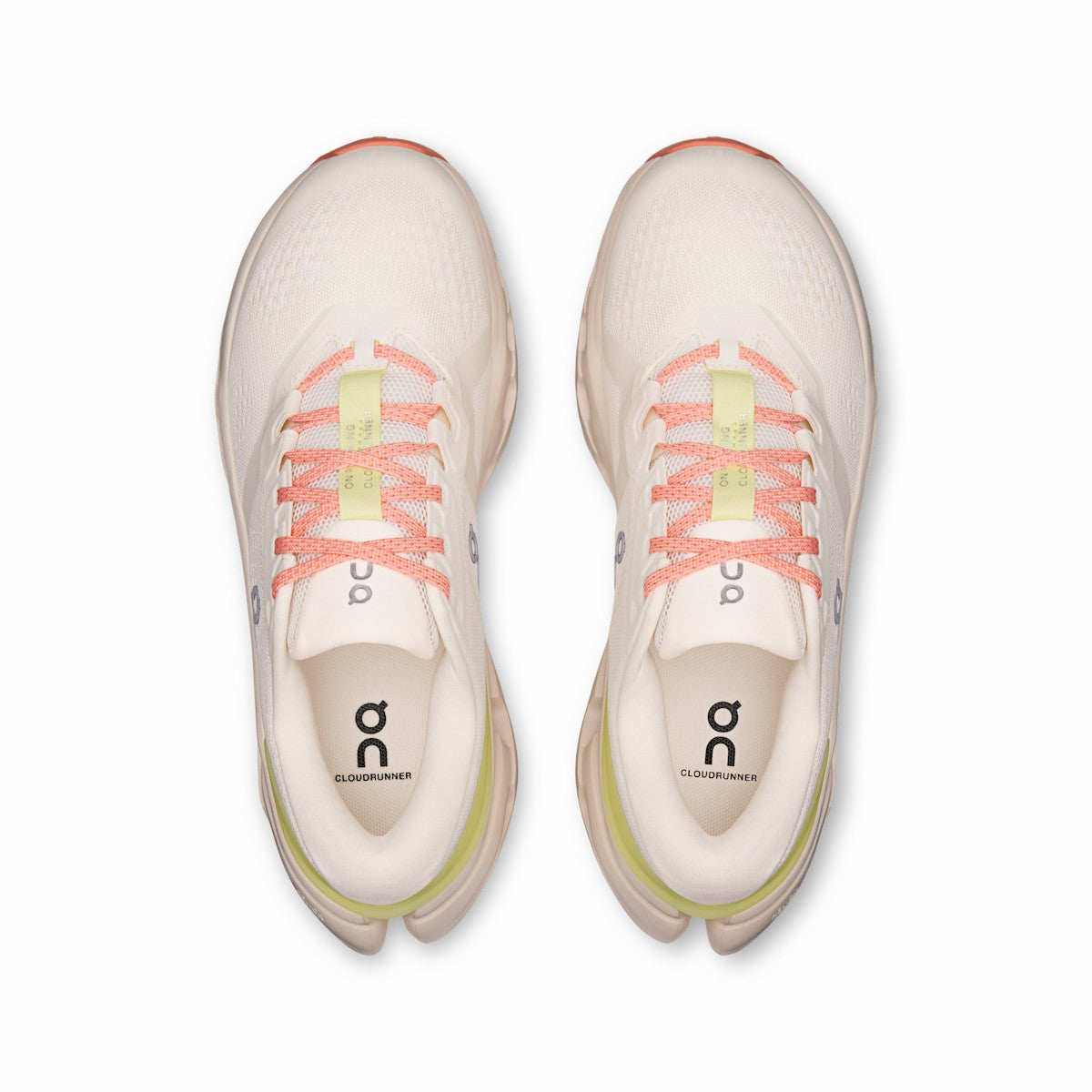 On United States Discount / Women's Cloudrunner 3 - Ivory/Dew