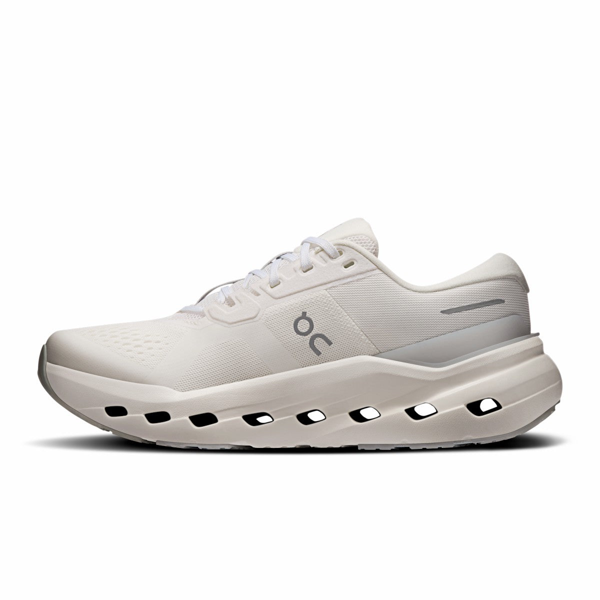On United States New / Women's Cloudrunner 3 - White/Ivory