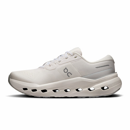 On United States New / Women's Cloudrunner 3 - White/Ivory