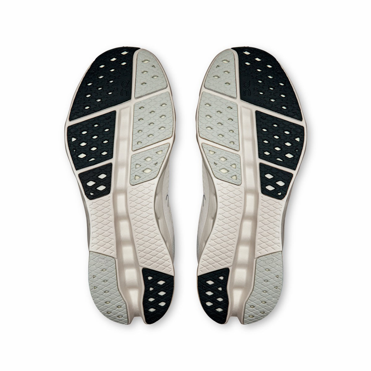 On United States Classic / Women's Cloudsurfer 2 Wide - Ivory/Ivory