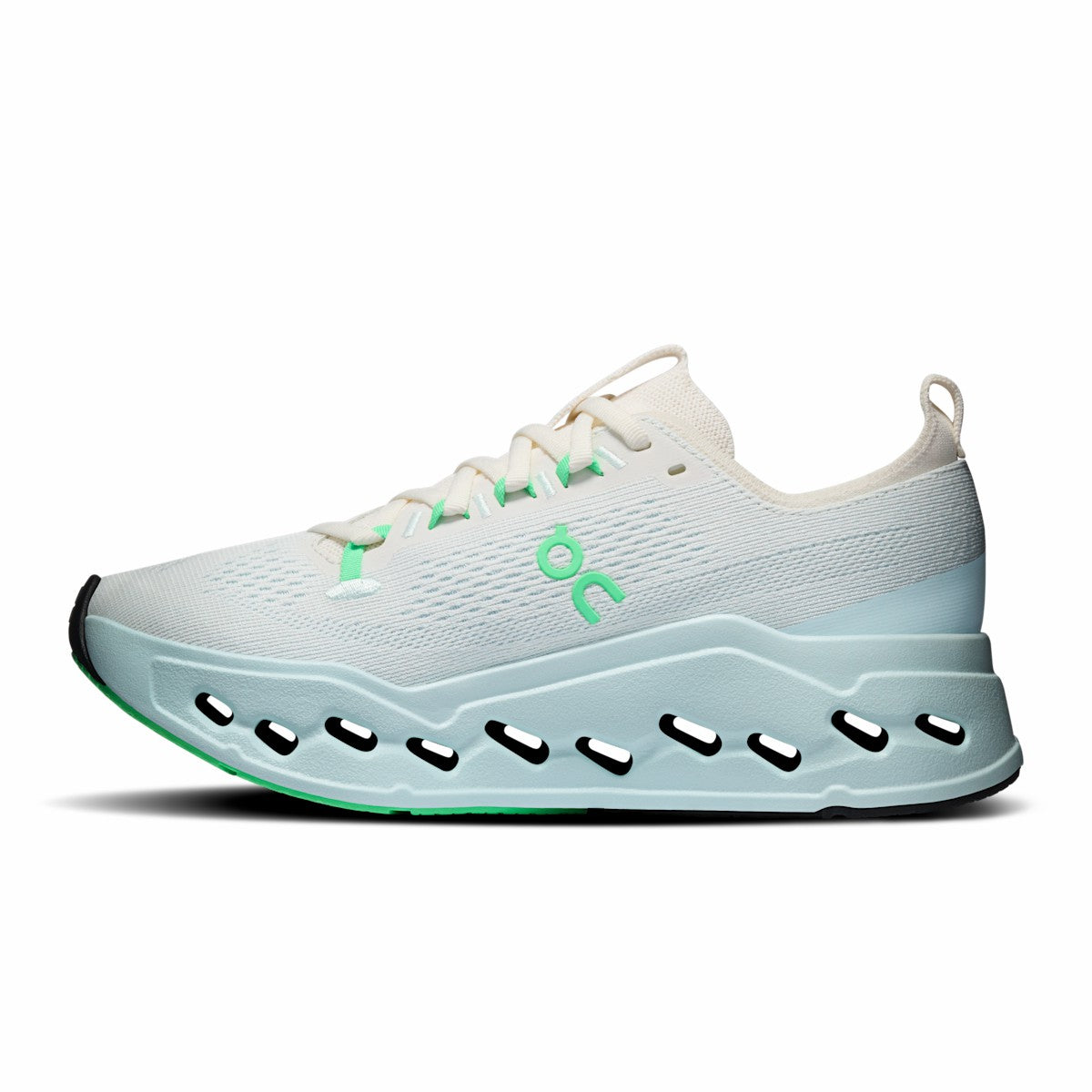 On United States Classic / Women's Cloudsurfer Max - Ivory/Flurry
