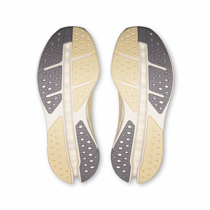 On United States Premium / Women's Cloudsurfer Max - Dijon/Ivory