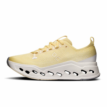 On United States Premium / Women's Cloudsurfer Max - Dijon/Ivory