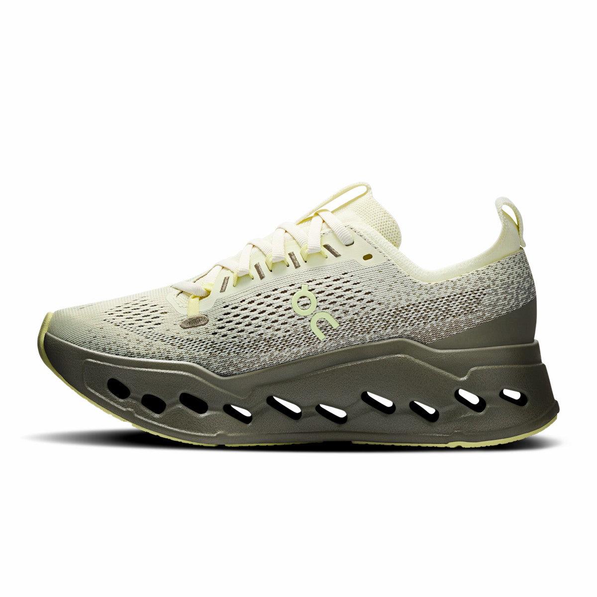 On United States Trusted / Women's Cloudsurfer Max - Seedling/Olive