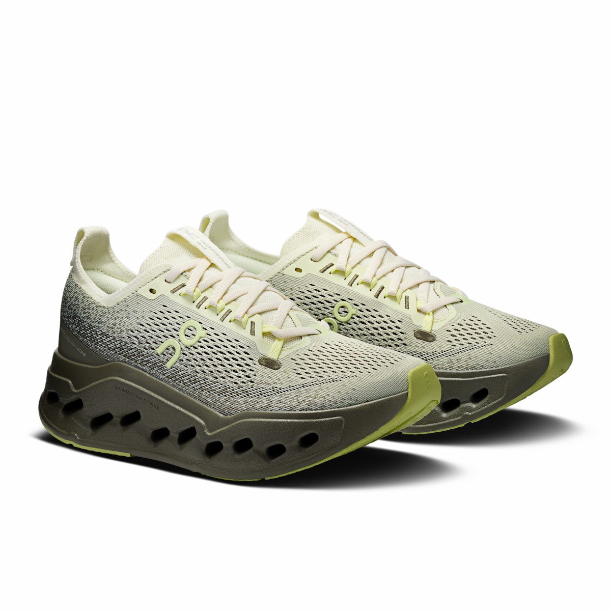 On United States Trusted / Women's Cloudsurfer Max - Seedling/Olive