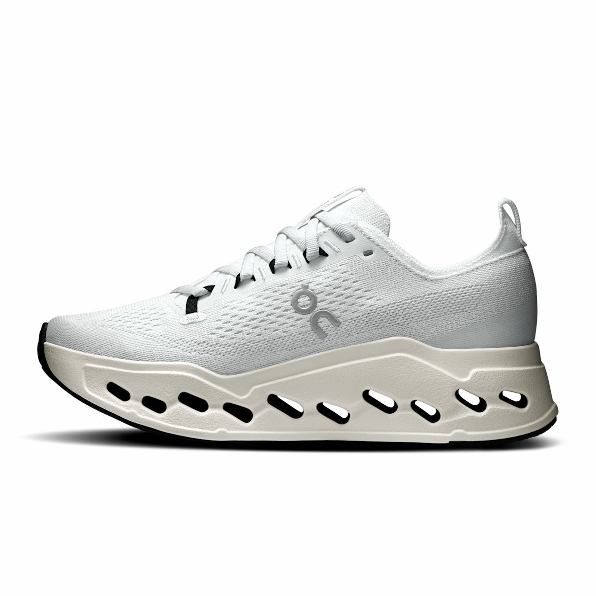 On United States Top Pick / Women's Cloudsurfer Max - White/White