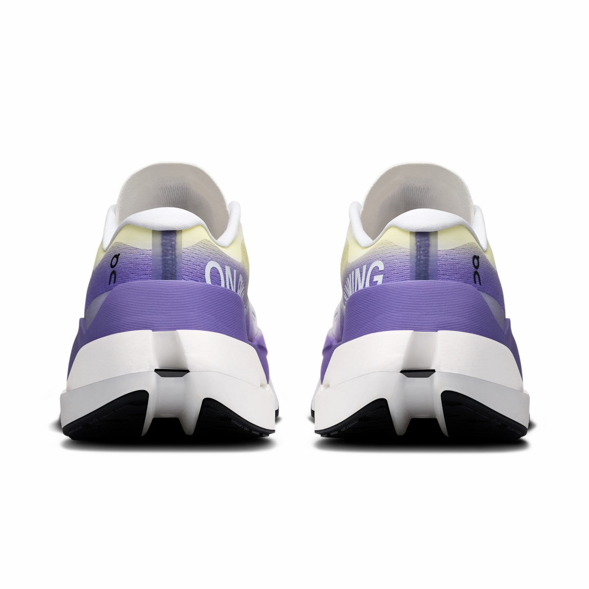 On United States Trending / Women's Cloudboom Max - White/Juniper