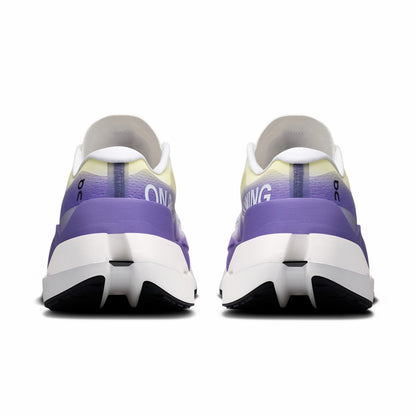 On United States Trending / Women's Cloudboom Max - White/Juniper