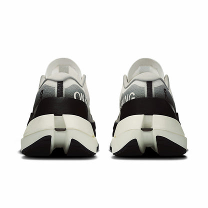 On United States Everyday / Women's Cloudboom Max - White/Black