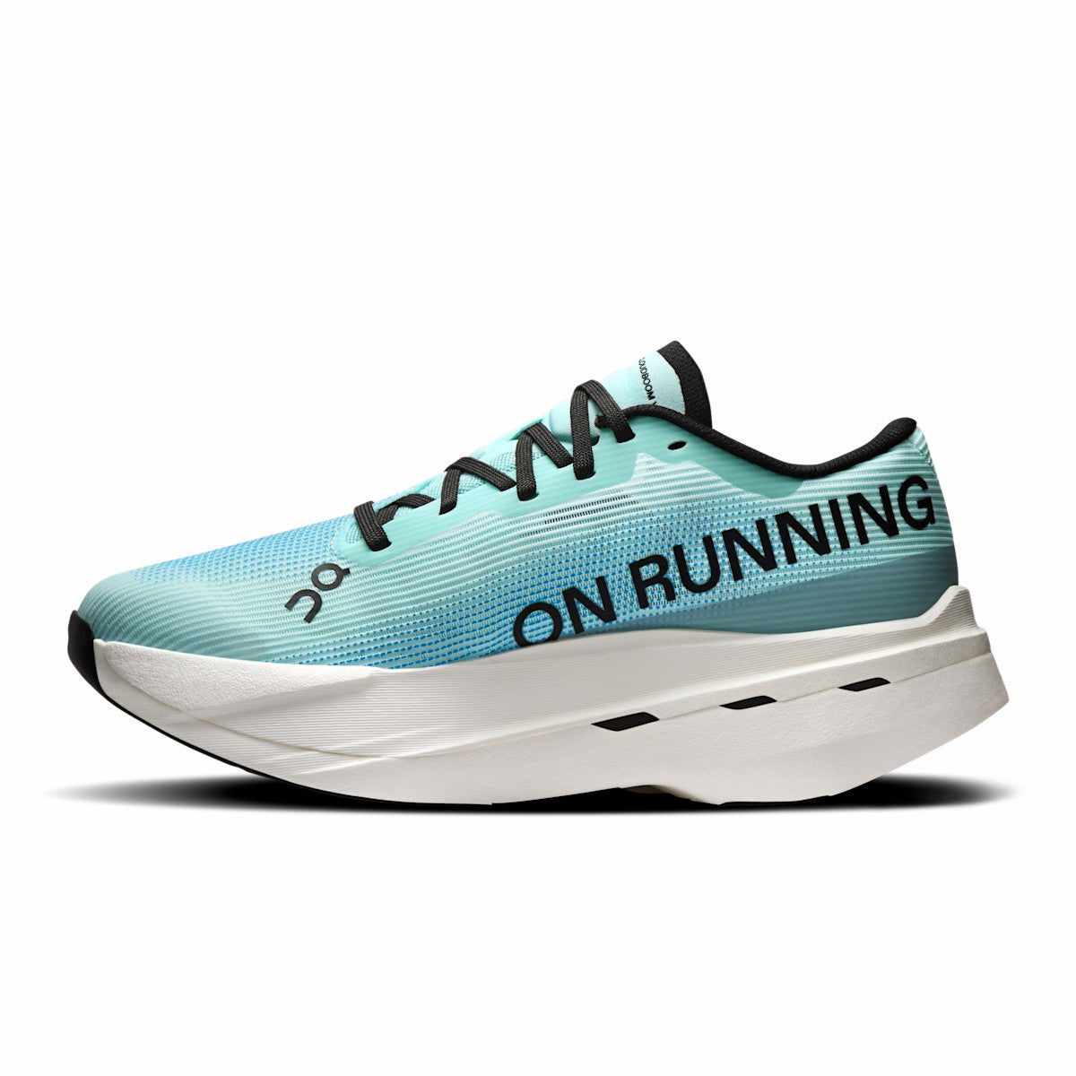 On United States Premium / Women's Cloudboom Volt - Celeste/Isle