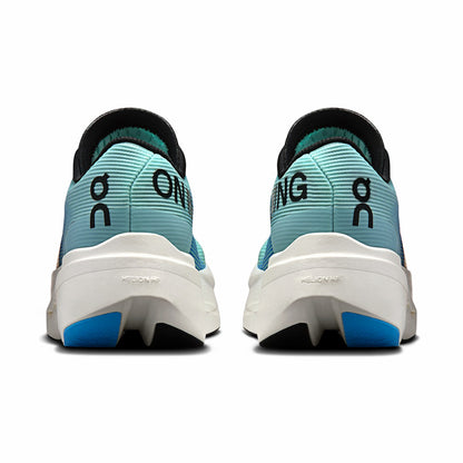On United States Premium / Women's Cloudboom Volt - Celeste/Isle