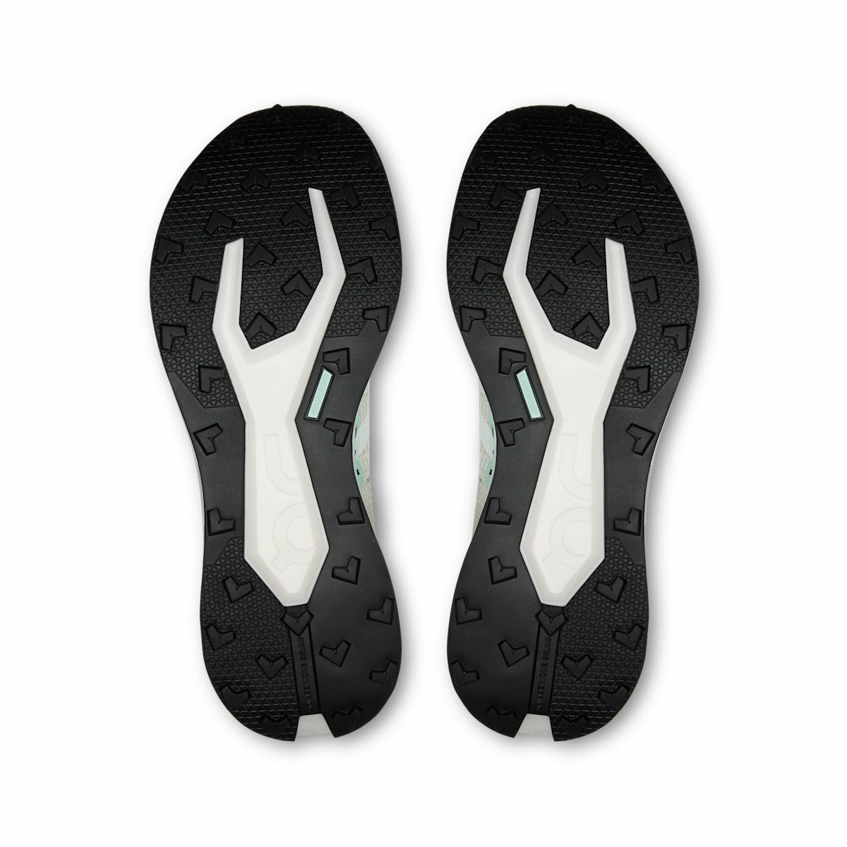 On United States Top Pick / Women's Cloudultra Pro - Ivory/Celeste