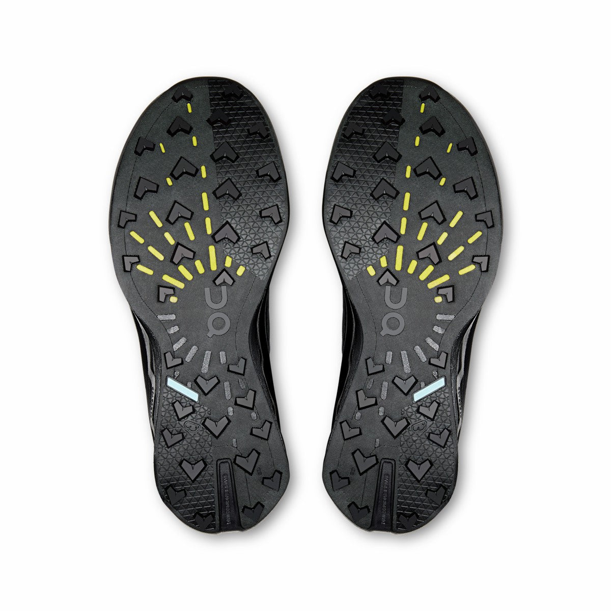 On United States Top Pick / Women's Cloudultra Peak - Black/Black