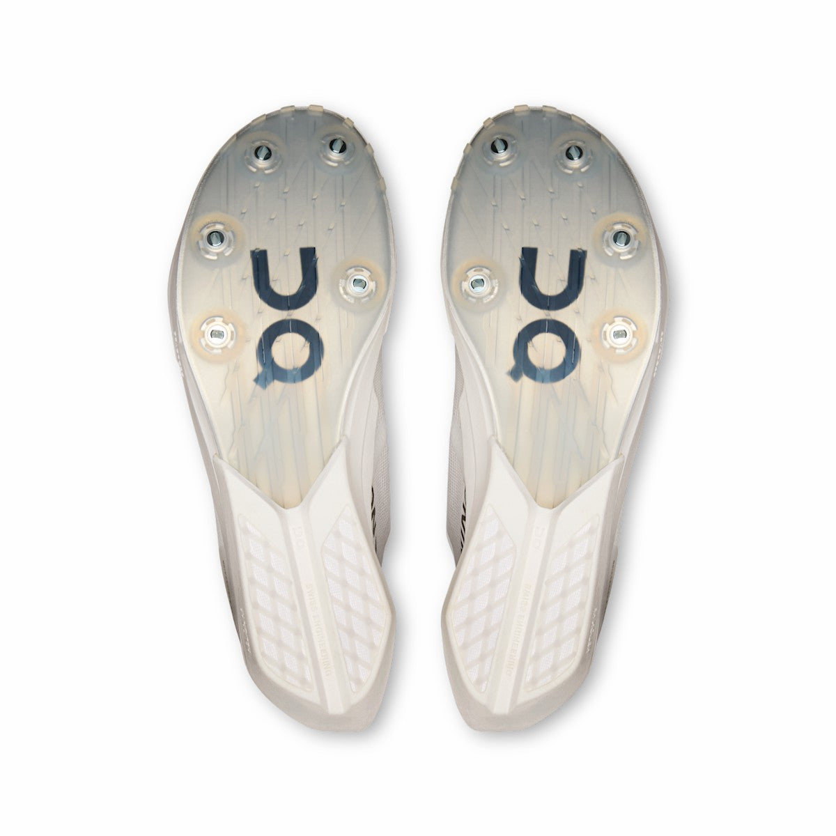 On United States Essential / Women's Cloudspike Amplius 2 - White/Frost