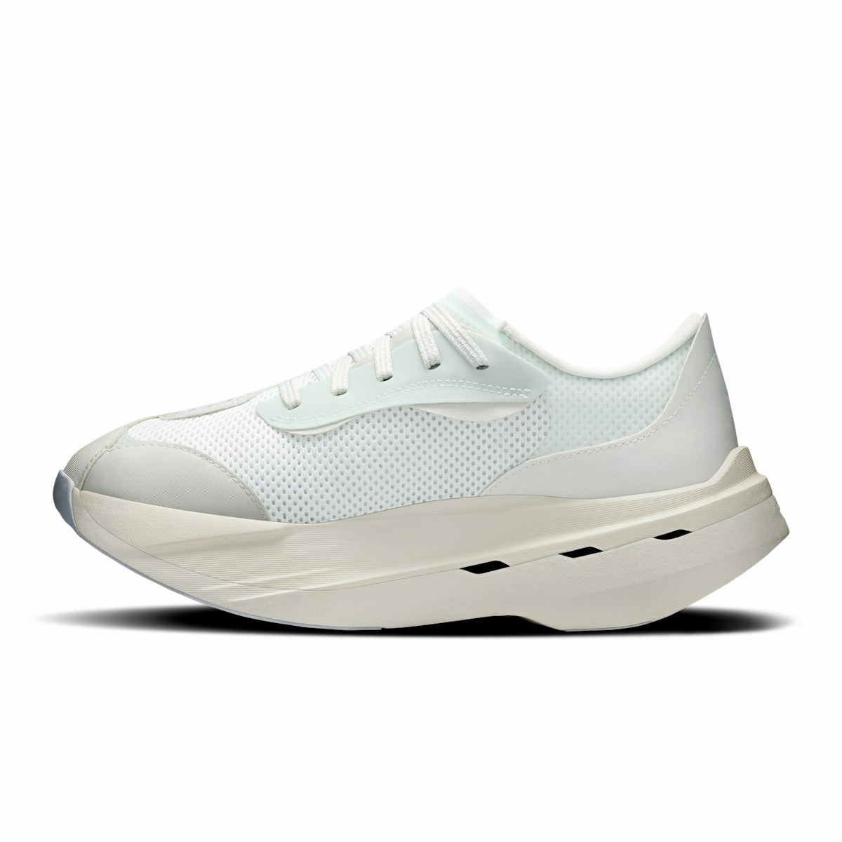 On United States Value / Women's Cloudboom Volt PAF - White/Gale
