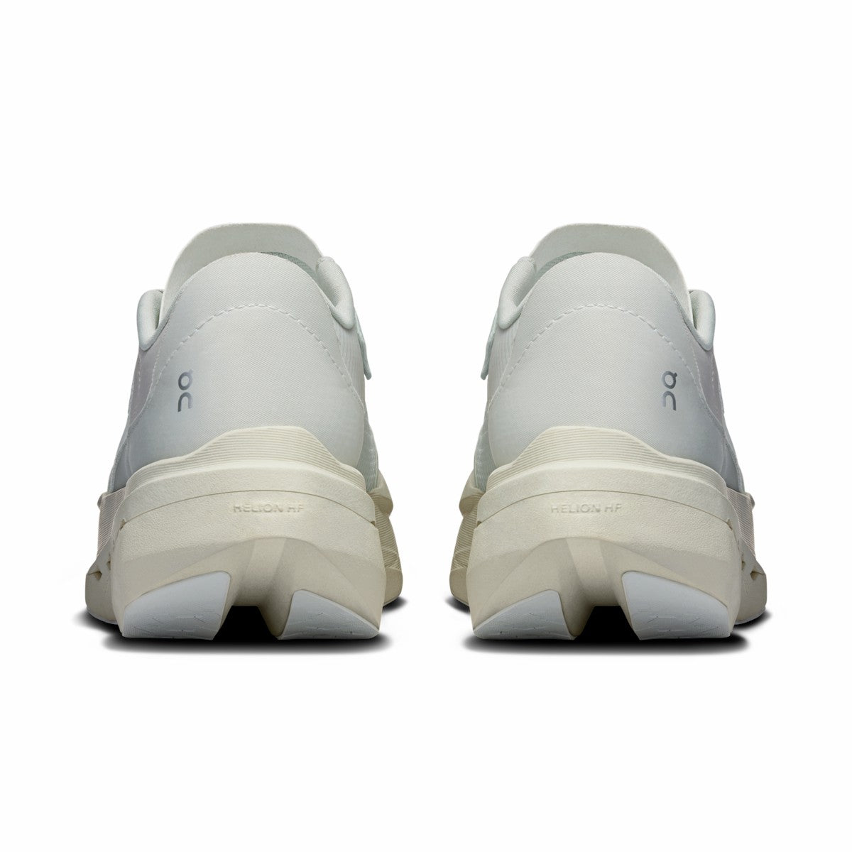 On United States Value / Women's Cloudboom Volt PAF - White/Gale