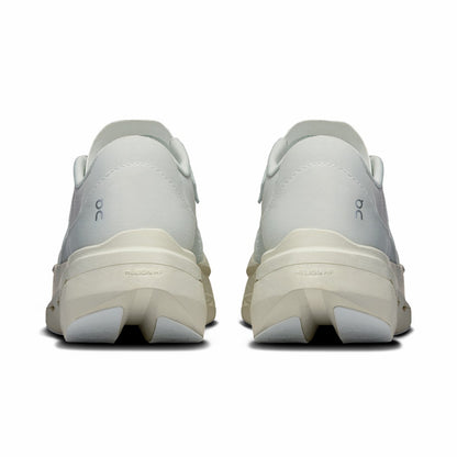 On United States Value / Women's Cloudboom Volt PAF - White/Gale