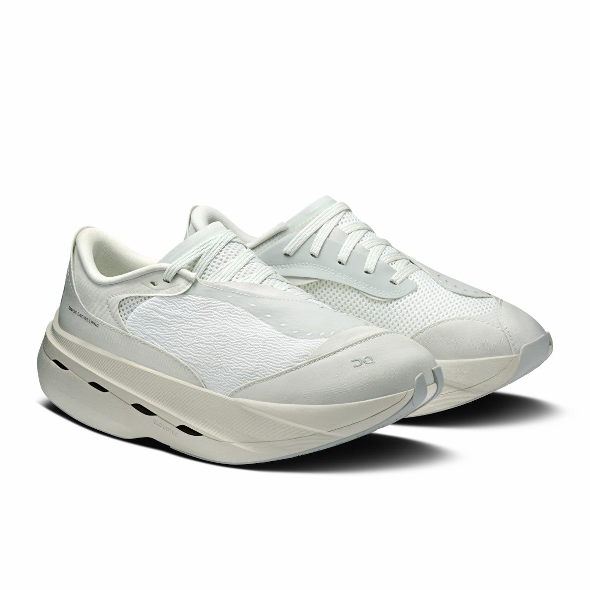 On United States Value / Women's Cloudboom Volt PAF - White/Gale