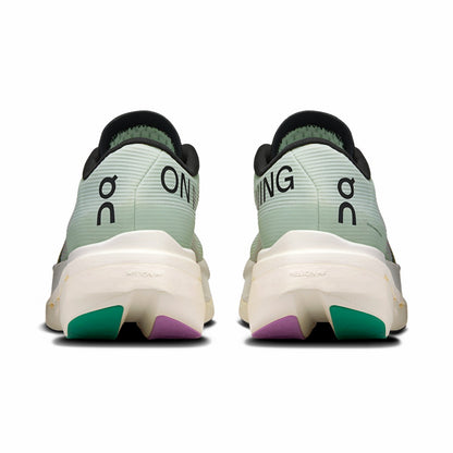 On United States Quality / Women's Cloudboom Volt - Iceberg/Sakura