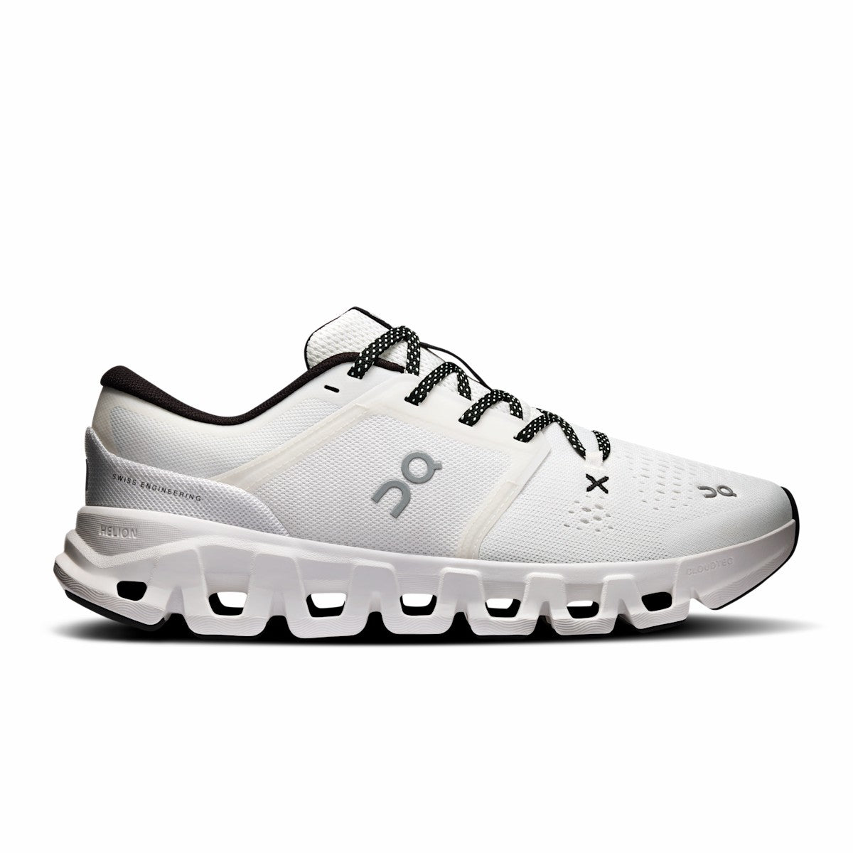 On United States Great Value / Women's Cloud X 5 - White/Black