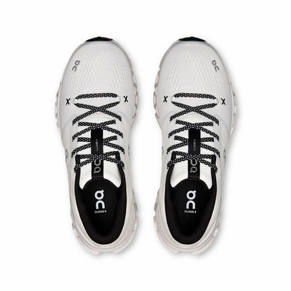 On United States Great Value / Women's Cloud X 5 - White/Black