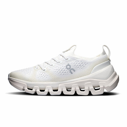 On United States Latest / Women's Cloud X Tempo - Ivory/Ice