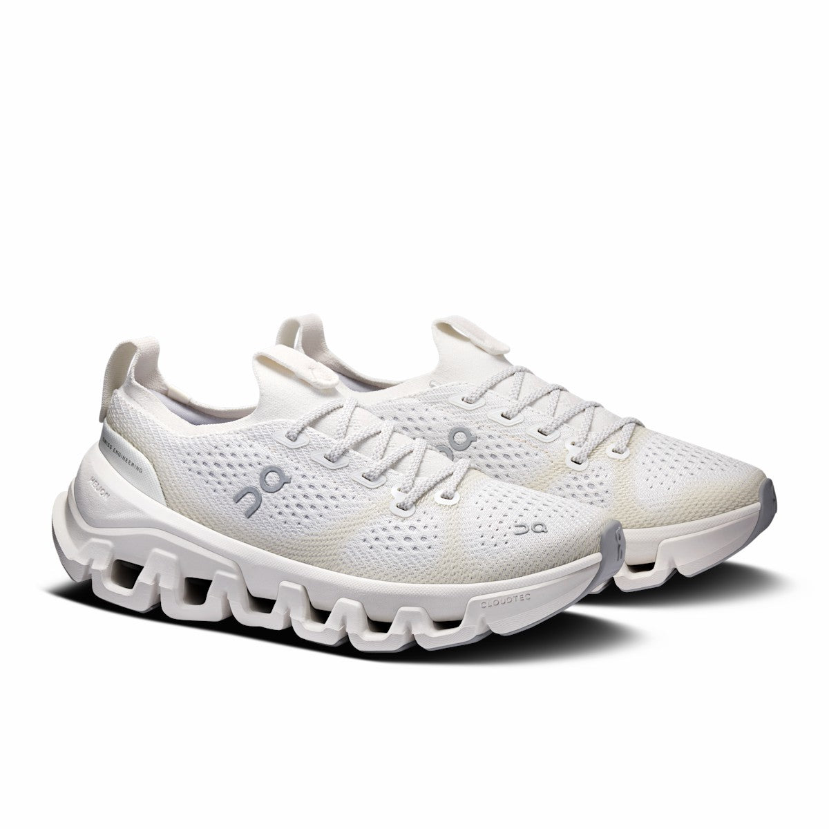 On United States Latest / Women's Cloud X Tempo - Ivory/Ice