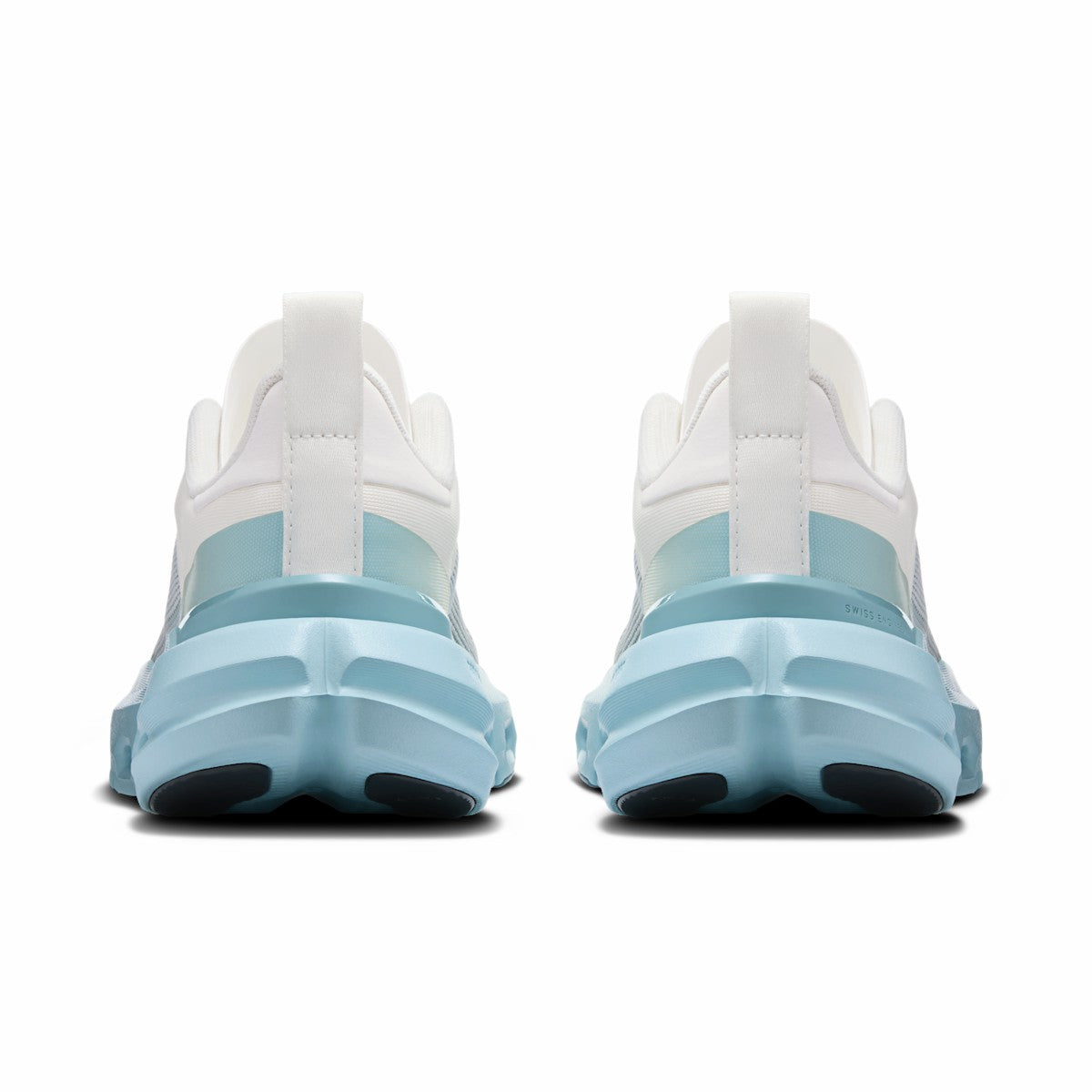 On United States Essential / Women's Cloudpulse Next - Ivory/Topaz
