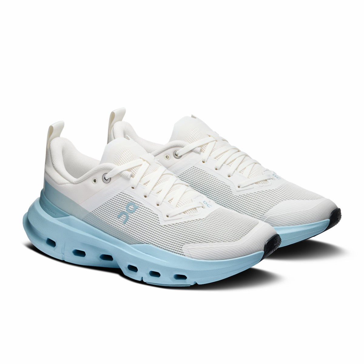 On United States Essential / Women's Cloudpulse Next - Ivory/Topaz