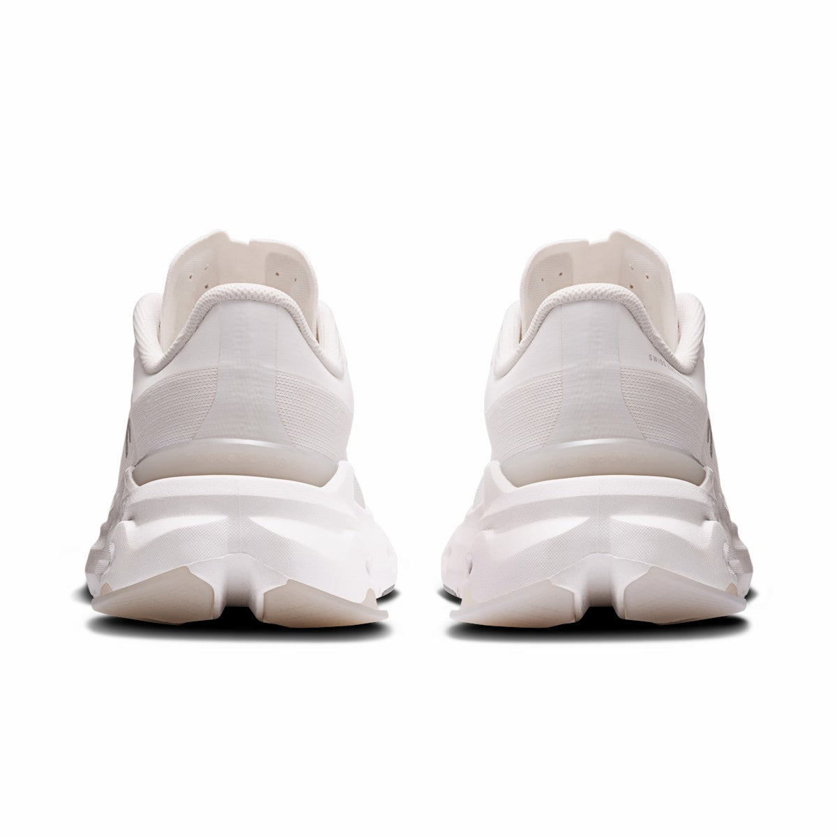 On United States Classic / Women's Cloudpulse 2 - White/White