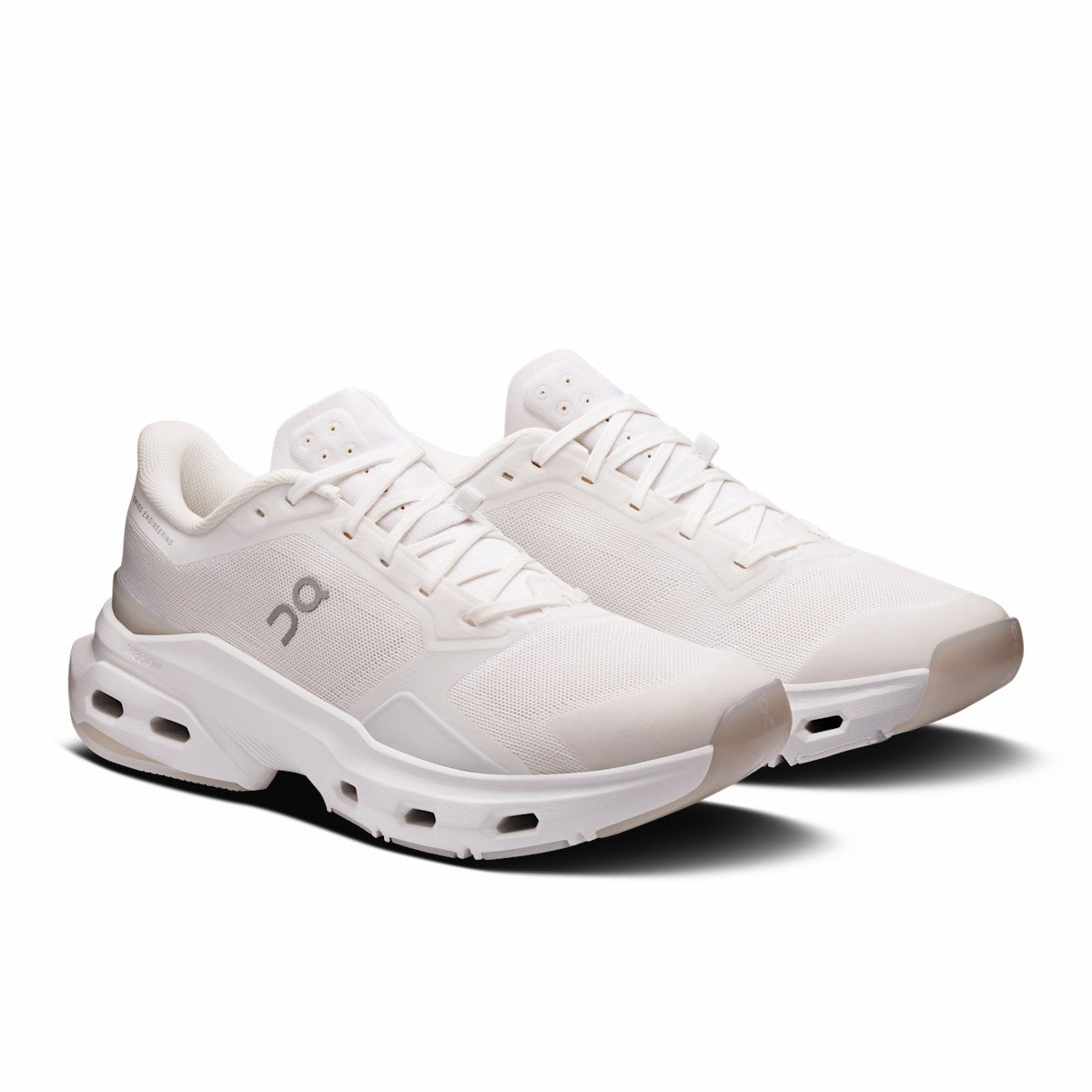 On United States Classic / Women's Cloudpulse 2 - White/White