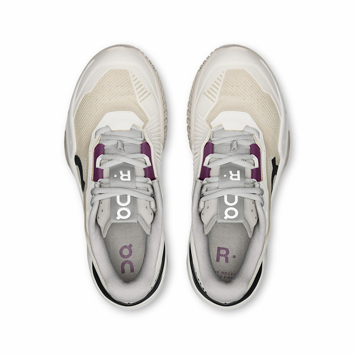 On United States Exclusive / Women's THE ROGER Pro Fire - Grain/Ivory