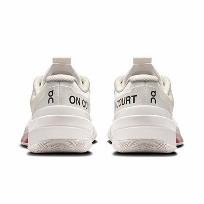 On United States Classic / Women's THE ROGER Pro Fire - White/Pink