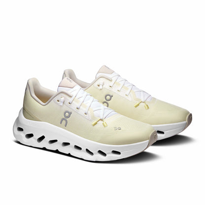 On United States Customer Favorite / Women's Cloudtilt - White/Bran