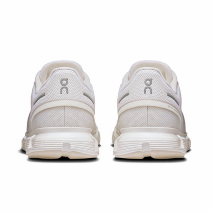 On United States Smart Buy / Women's Cloud 6 - White/White