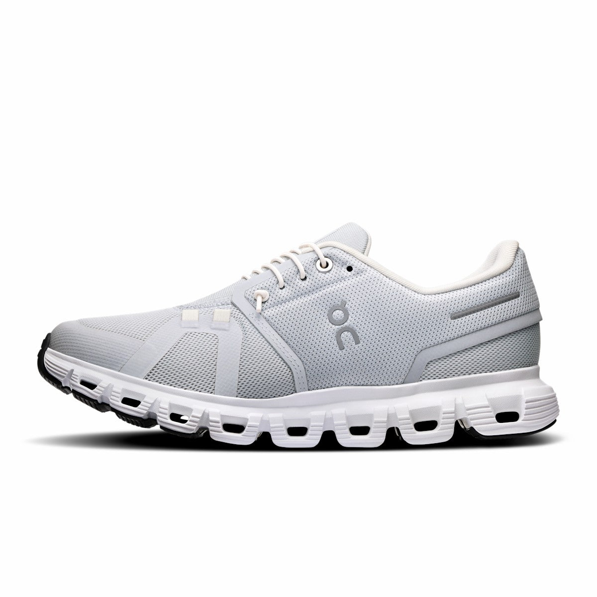 On United States Value / Women's Cloud 6 - Glacier/White