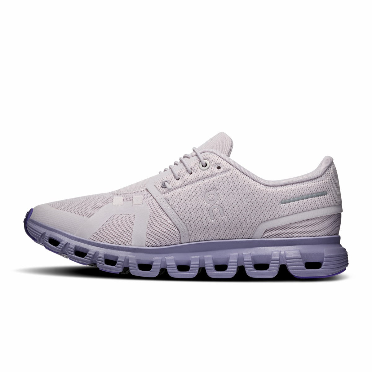 On United States Signature / Women's Cloud 6 - Ether/Tyrian