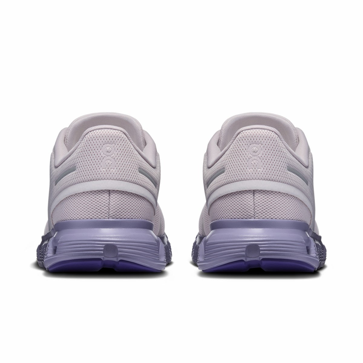 On United States Signature / Women's Cloud 6 - Ether/Tyrian