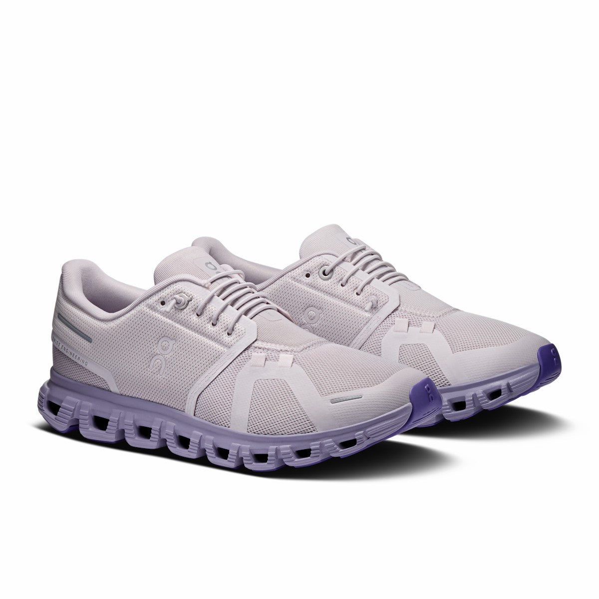 On United States Signature / Women's Cloud 6 - Ether/Tyrian